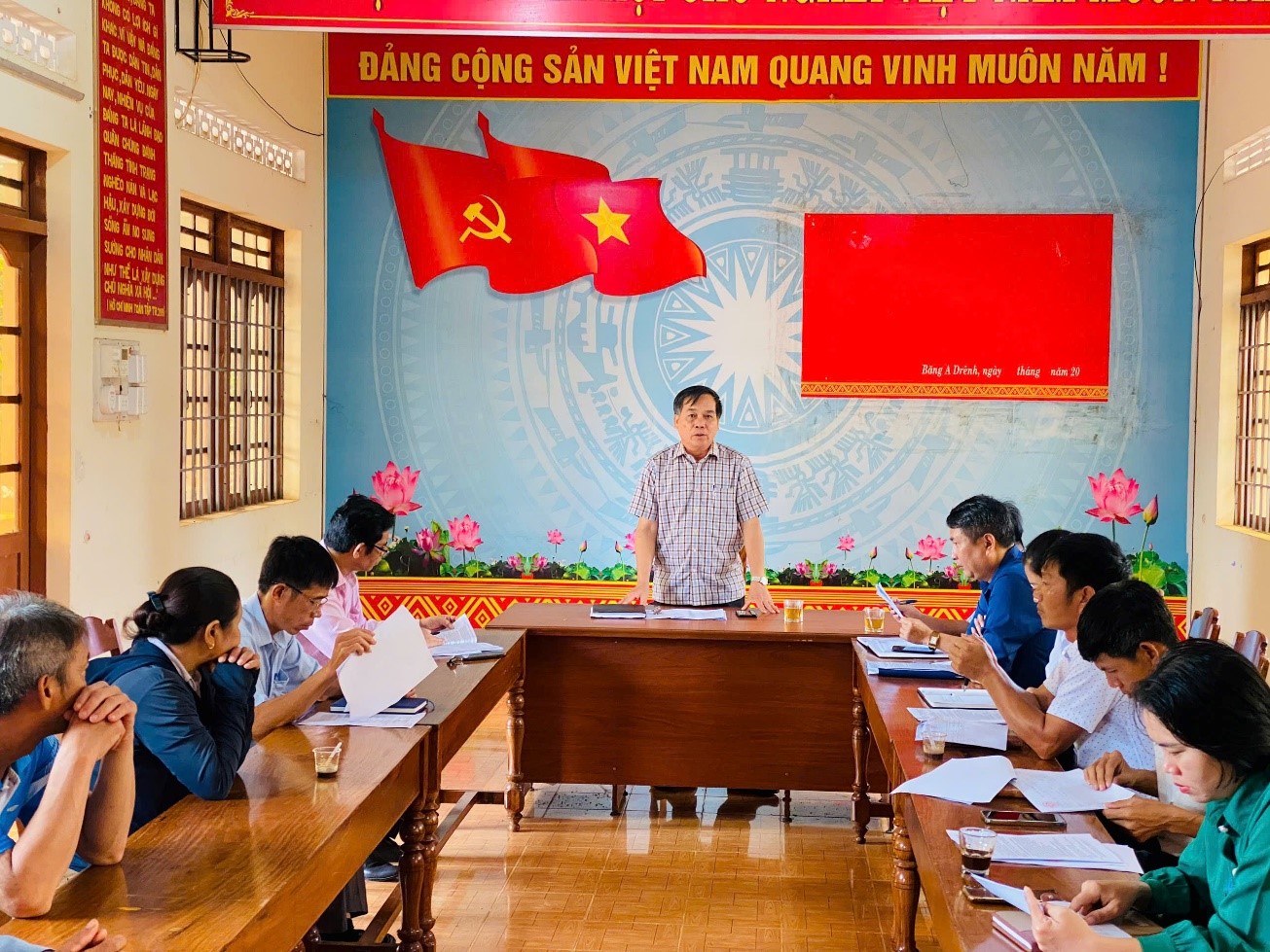 Ban Đại diện Hội đồng Quản trị Ngân hàng Chính sách Xã hội huyện Krông Ana kiểm tra, giám sát hoạt động quản lý nguồn vốn tín dụng chính sách tại xã Băng A Drênh